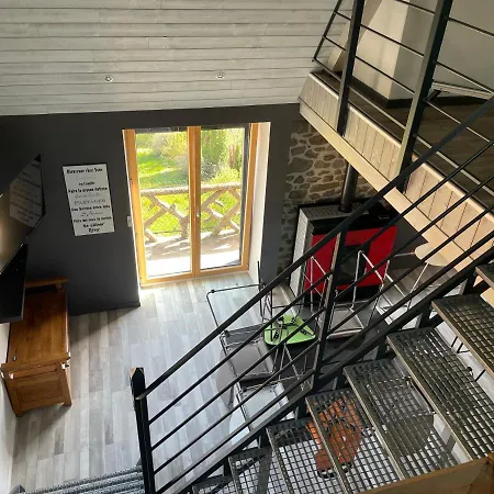 Duplex Avec Poele A Granules Et Garage A Motos * Montaigut-le-Blanc (Puy-de-Dome)